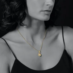 Hot 18K Gold Love Knot Diamond Pendant Necklace Diamonds