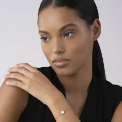 Best Sale Single Station Round Mother Of Pearl Bracelet Gold